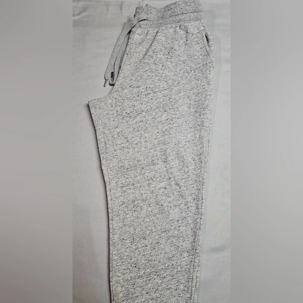 Old Navy Women's Fleece Joggers Cookie and Cream Size Medium - Picture 2 of 4